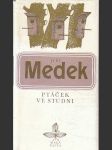 Ptáček ve studni - náhled